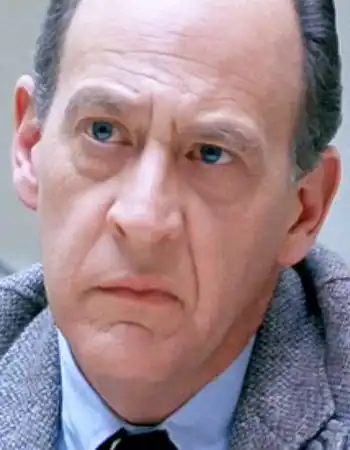 Earl Boen