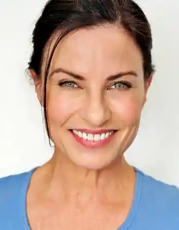 Julia Pennington
