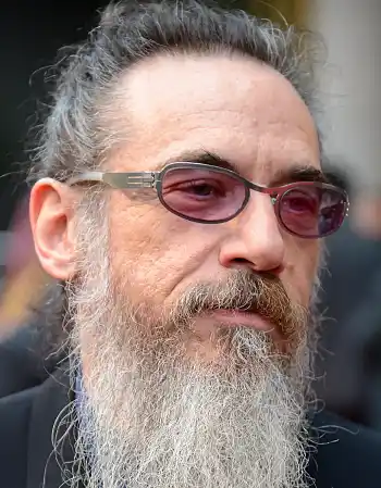 Larry Charles
